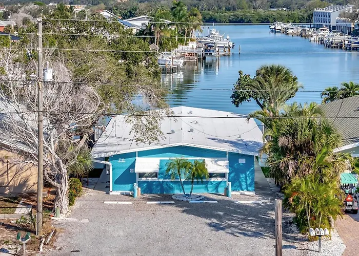 Watefront King Boat Dock & Pets Ok Walk 2 Ferienhaus