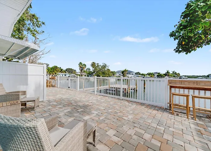 Watefront King Boat Dock & Pets Ok Walk 2 * Clearwater Beach